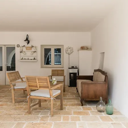Trulli Julia Con Piscina By Wonderful Italy Villa