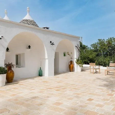 Trulli Julia Con Piscina By Wonderful Italy *