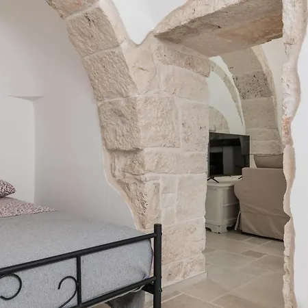 Trulli Julia Con Piscina By Wonderful Italy *