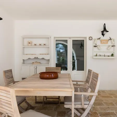 Villa Trulli Julia Con Piscina By Wonderful Italy
